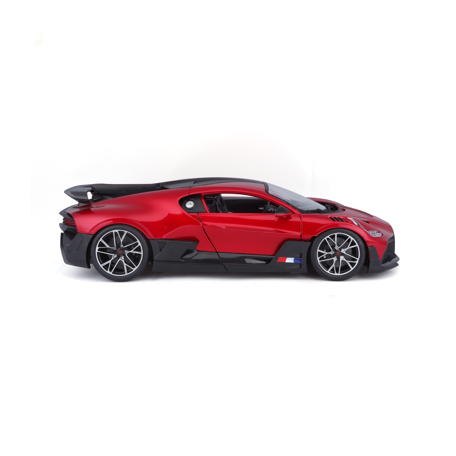 Bburago Bugatti Divo Red-Black 1:18